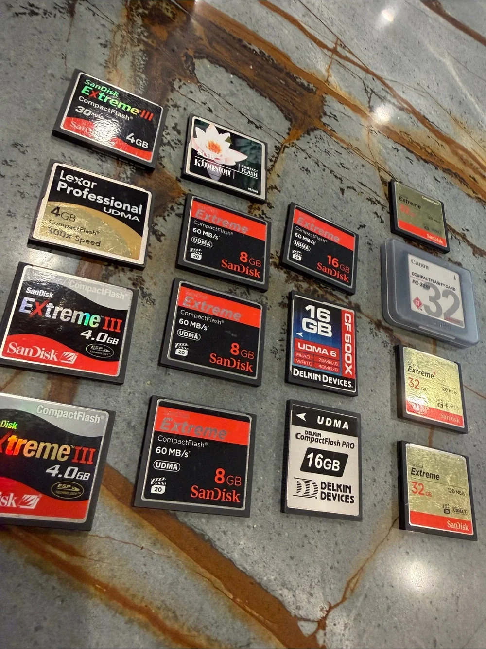 Bundle of 15 CompactFlash (CF) Memory Cards – SanDisk Extreme, Lexar, Delkin